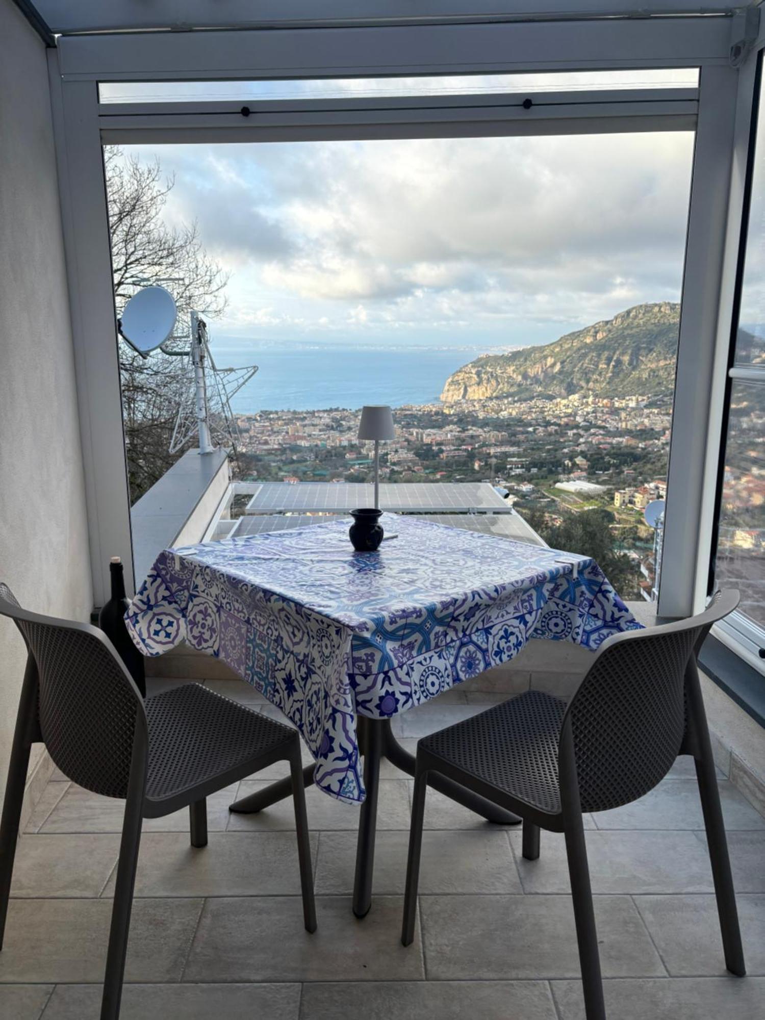 En Suite Bedroom Blue Moon Piano di Sorrento Dış mekan fotoğraf