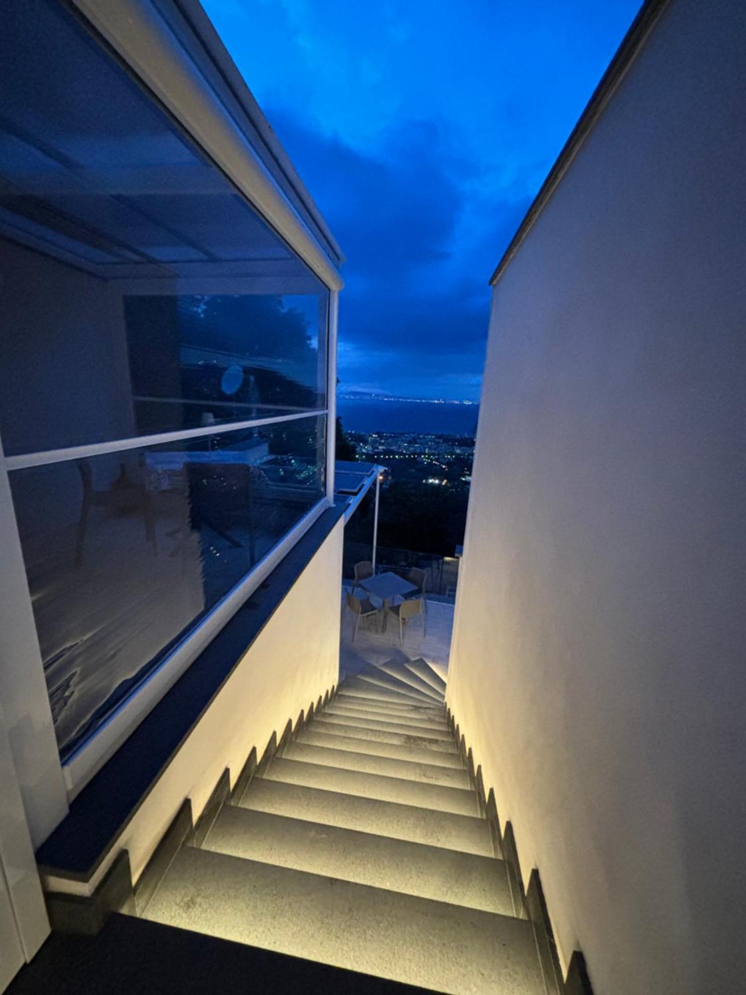 En Suite Bedroom Blue Moon Piano di Sorrento Dış mekan fotoğraf