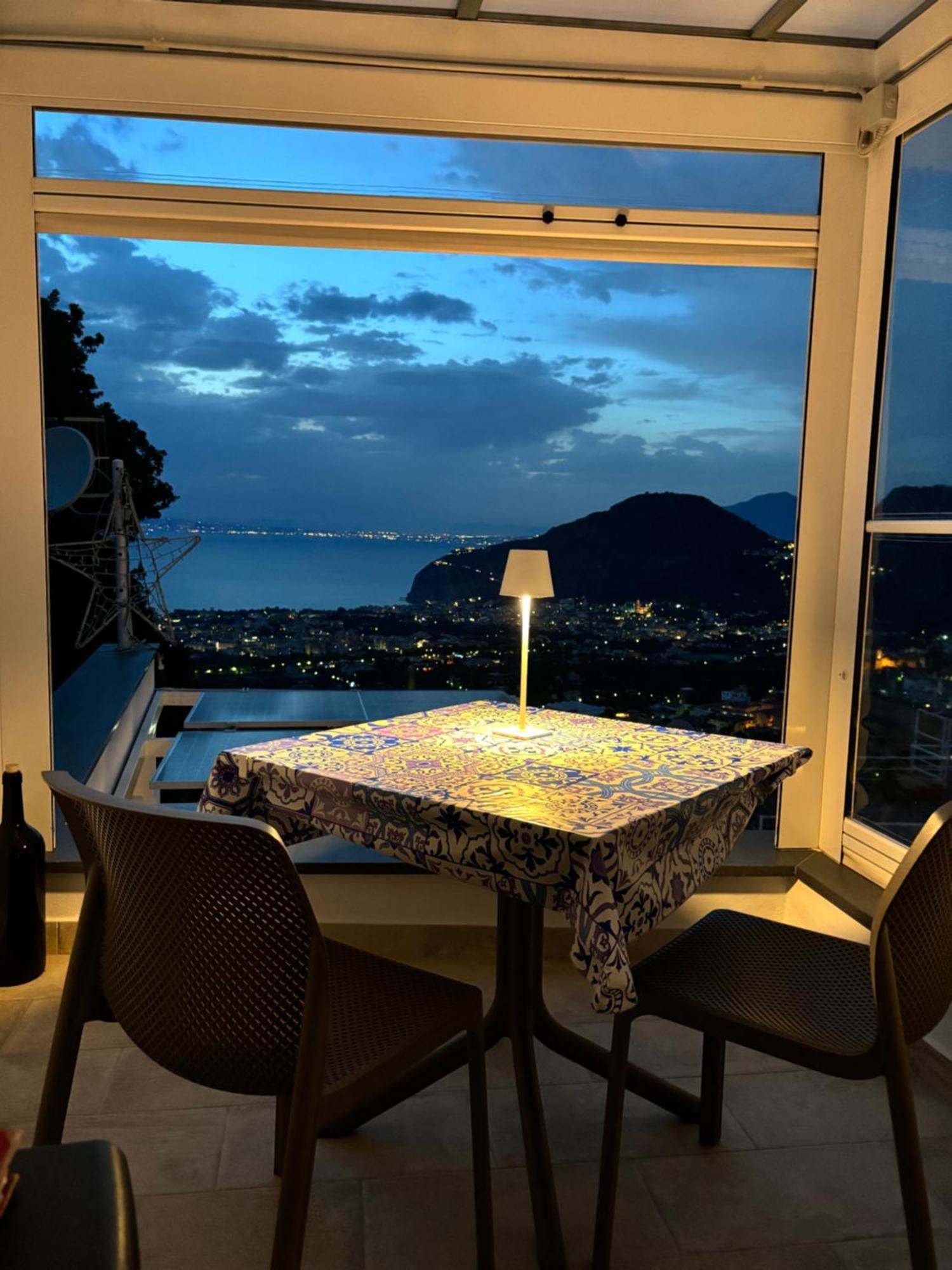 En Suite Bedroom Blue Moon Piano di Sorrento Dış mekan fotoğraf